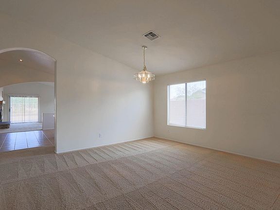 4th image of 42156 W Chisholm Dr