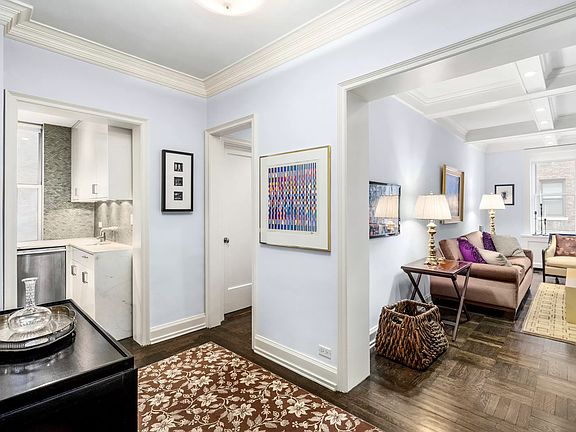 2nd image of 11 W 69th St APT 5C