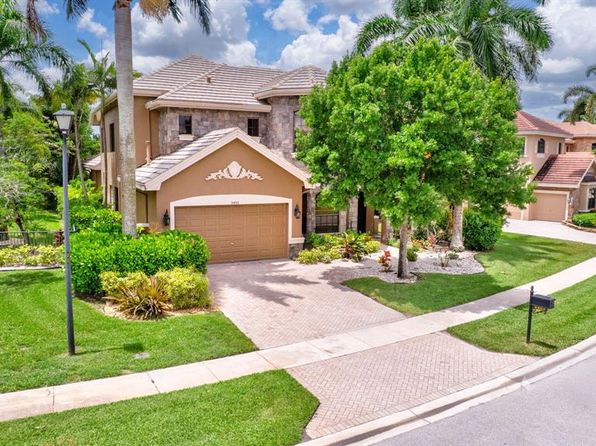 3483 Collonade Dr