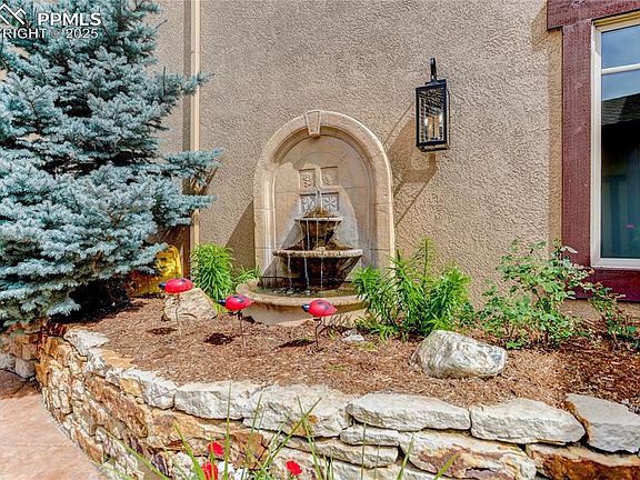 5th image of 13585 Lauriston Pl