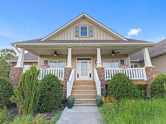 3rd image of 1109 Legacy Bay Dr
