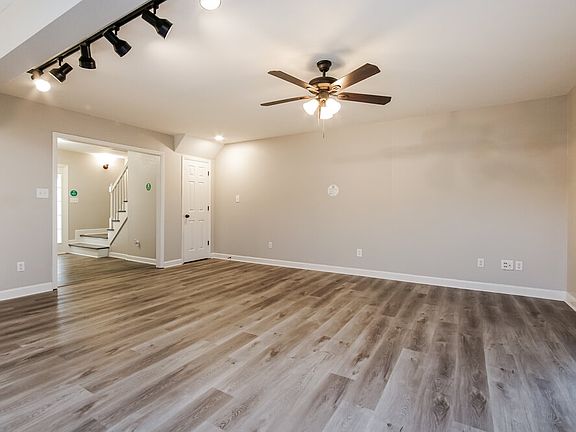 4th image of 2744 Brigadoon Dr
