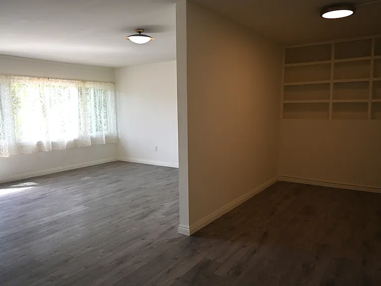 181 E Alegria Ave — Photo 17