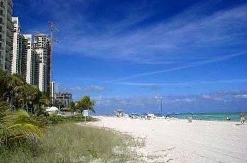 3rd image of 17275 Collins Ave #Penthouse 6
