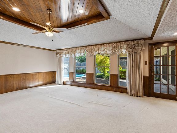 3rd image of 1617 Danube Ln