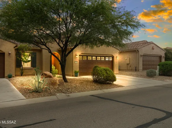850 N Broken Hills Dr, Green Valley, AZ 85614