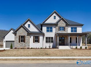 15 Blue Meadow Way, Gurley, AL 35748