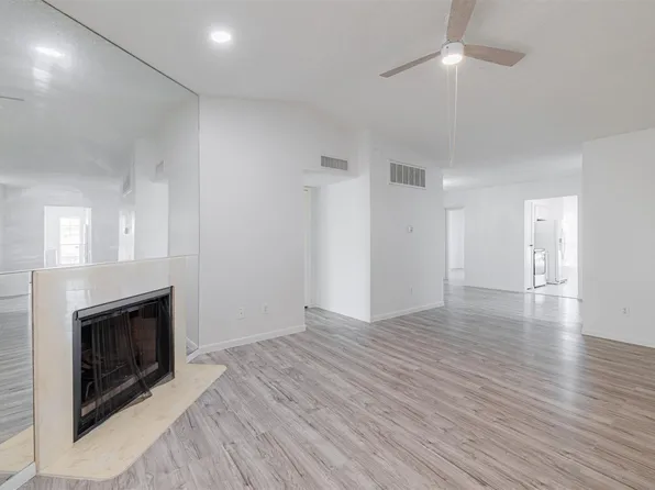 11201 Lynbrook Dr APT 3506, Houston, TX 77042