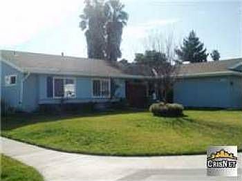 3rd image of 1705 Weston Cir