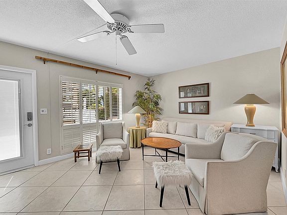 5th image of 3215 SE 10th Street #102