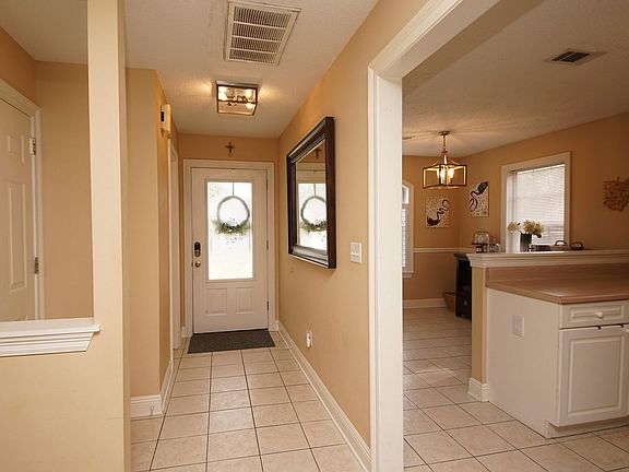 5th image of 1690 Glenwood Ct