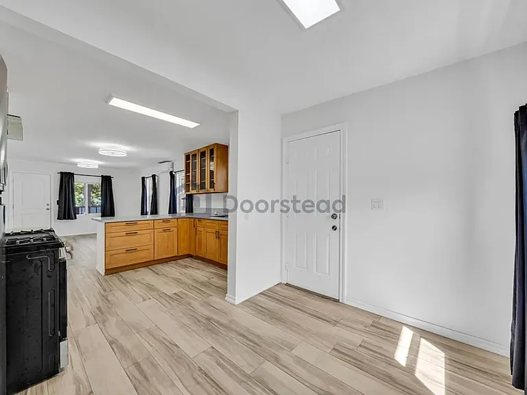 3608 Pomona St — Photo 5