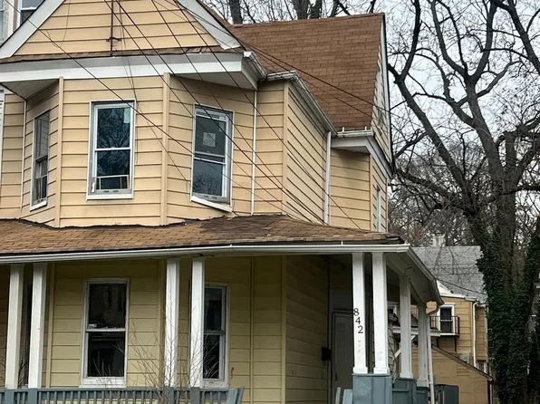 842 Carteret Ave, Trenton, NJ 08618