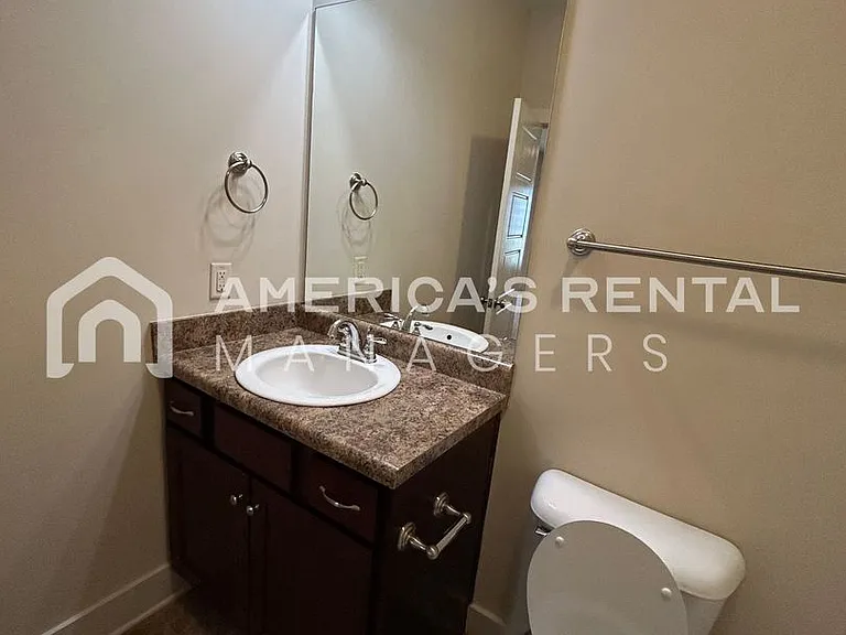 819 Kent Dr — Photo 23