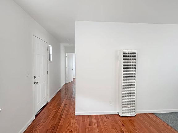 5th image of 1676 Dwight Way #1678