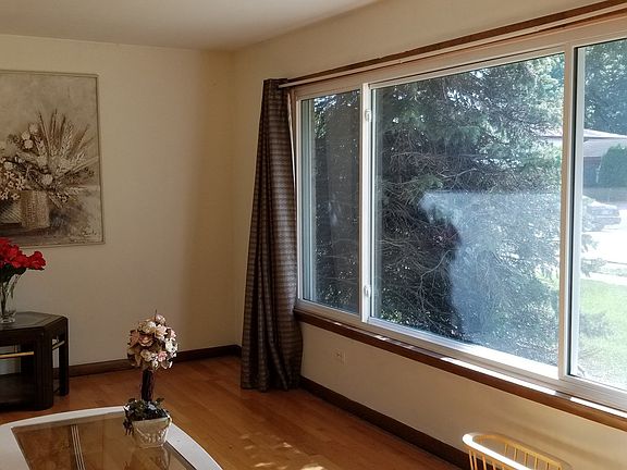 4th image of 754 E 170th Pl