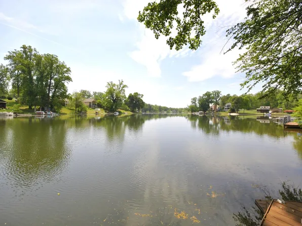 1090 Timberlake Dr, Lynchburg, VA 24502