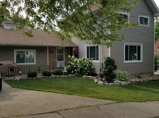 1106 Palmer Ave, Owosso, MI 48867