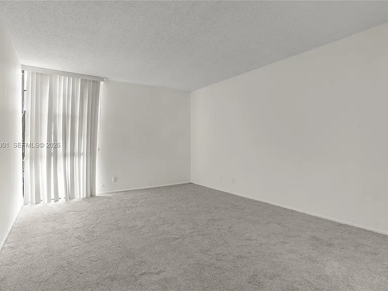 20500 W Country Club Dr #607 — Photo 16