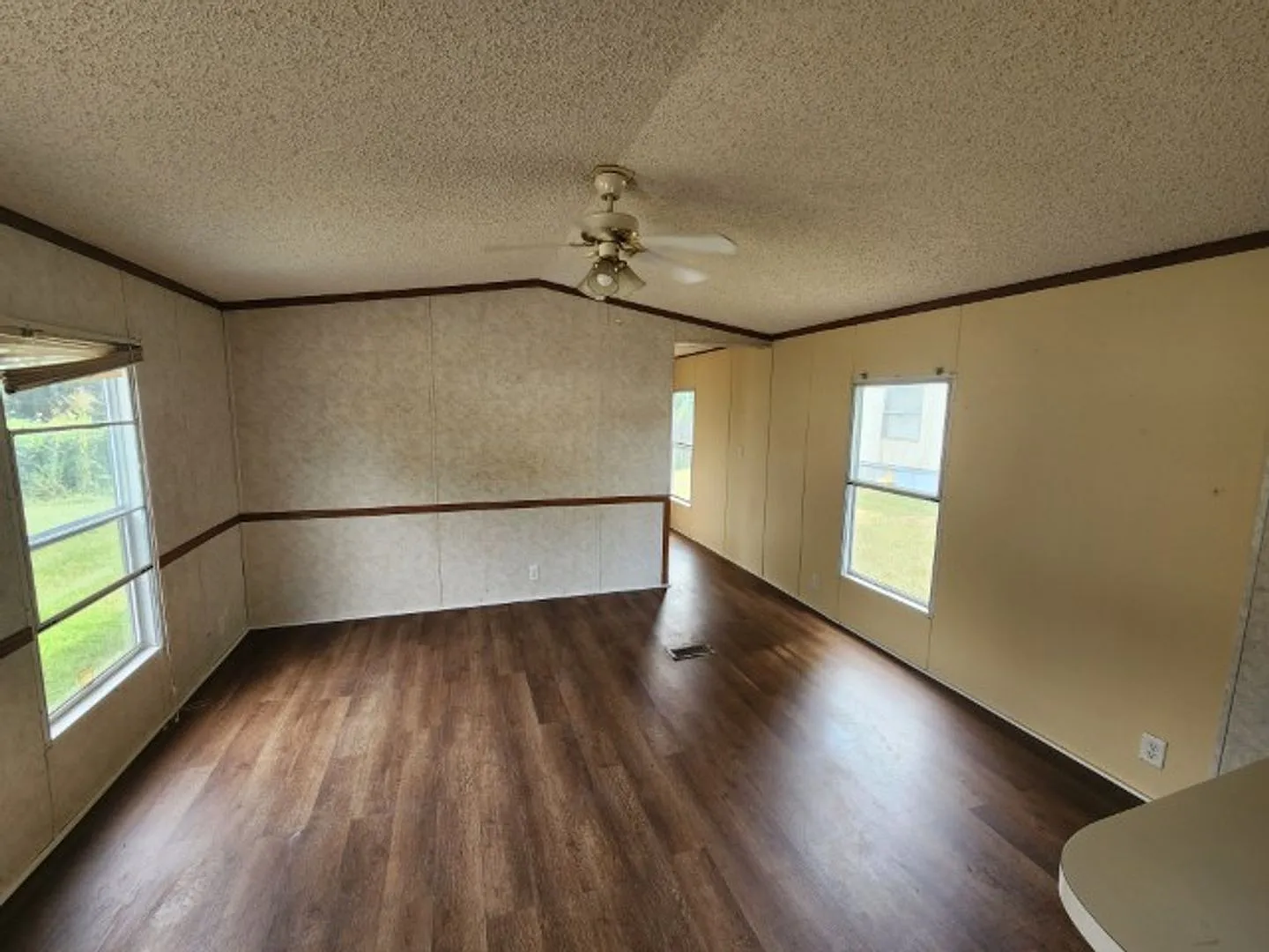 Welcome home to 42 Wilma Lane, Conway, Little Rock for rent - ** Move in Special - Zero Deposit O... — Photo 3