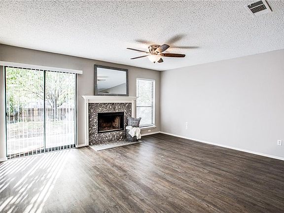 5th image of 4829 Scots Briar Ln