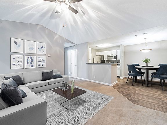5th image of 740 McDonough Pkwy #502