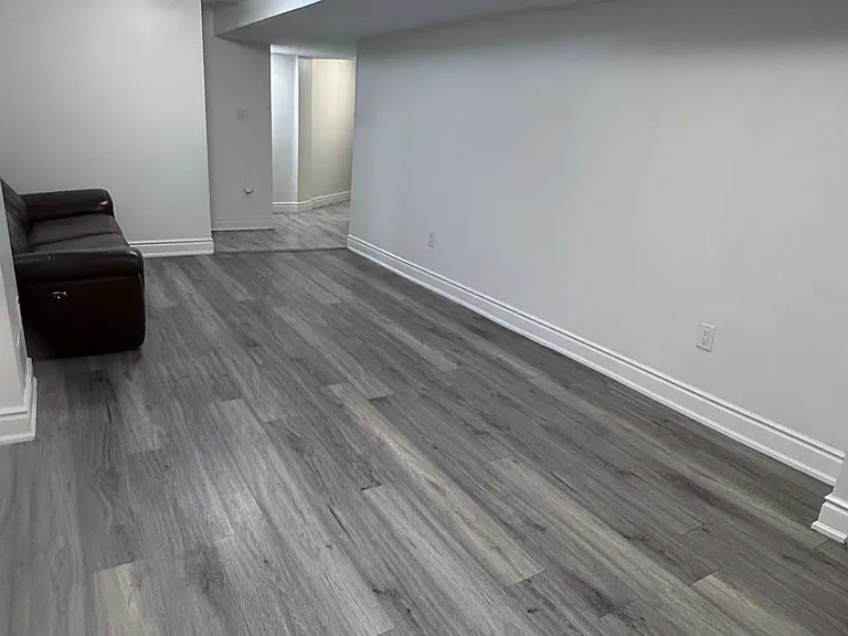 50 Thorntree Cres #BASEMENT — Photo 5