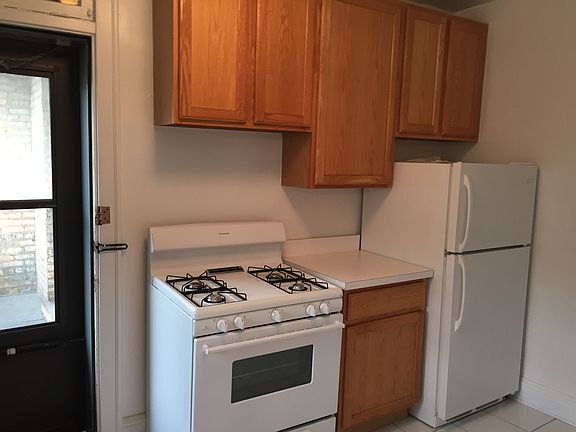 4th image of 4258 N Kedvale Ave APT 2
