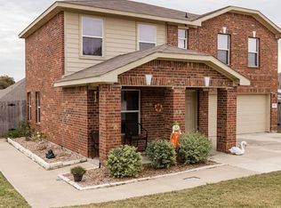 2401 Castle Pines Dr, Burleson, TX 76028