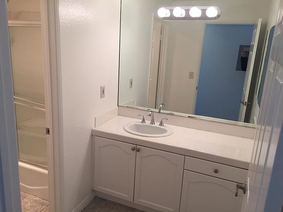 2nd Bathroom