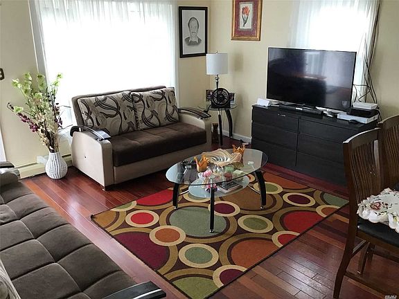5th image of 38 Saint Andrews Dr