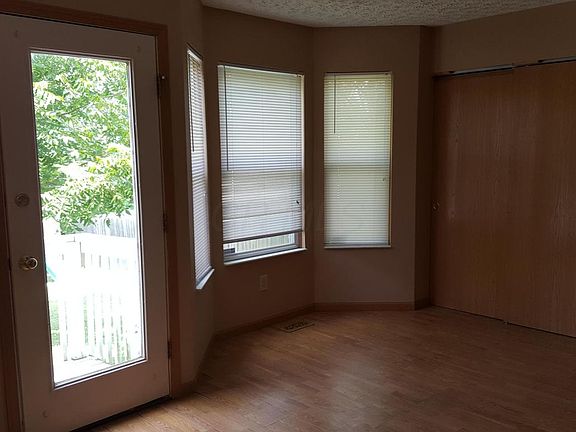 5th image of 2840 Oak Forest Dr