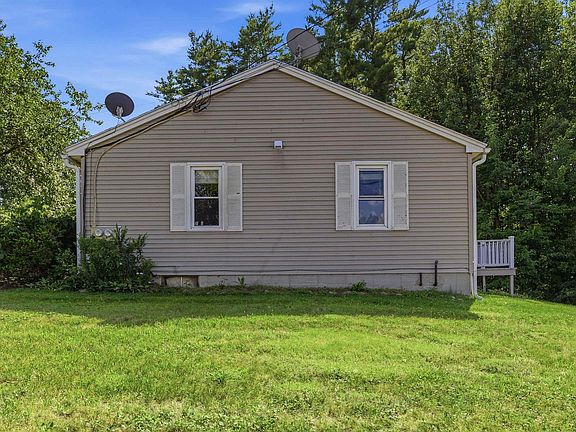5th image of 302 Black Hall Road