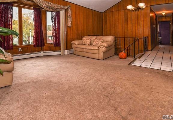 4th image of 45 Burleigh Dr