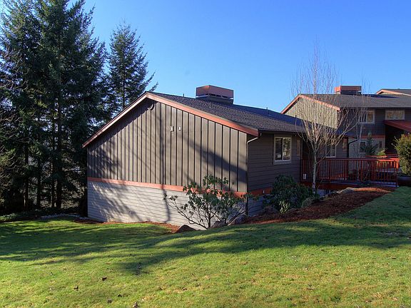 2nd image of 11060 Ne 33rd Place #E3