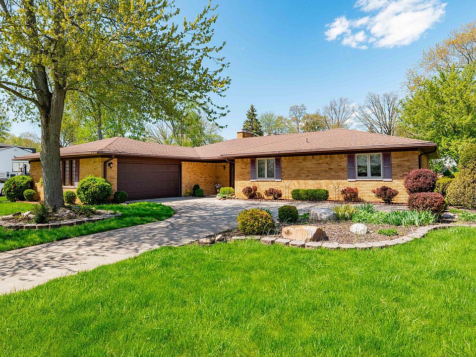 1st image of 8196 Thorntree Ct