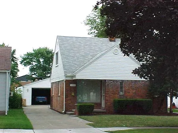 11504 Cadillac Ave photo 1