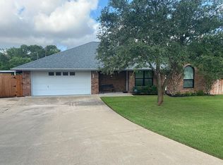 3735 Ravenwood Dr, Bryan, TX 77802