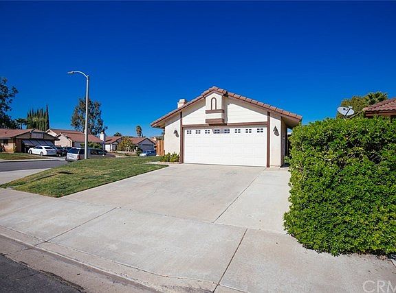 3rd image of 29646 Eagle Crest Ave
