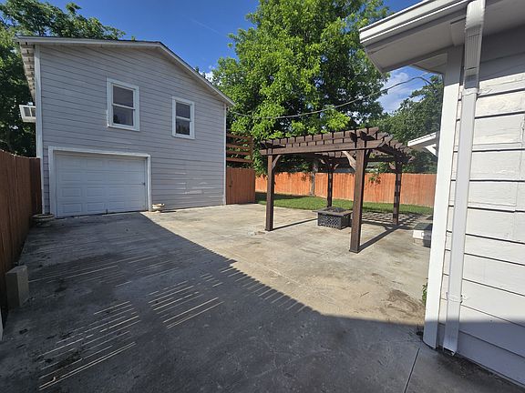 3rd image of 1204 NW 31st St