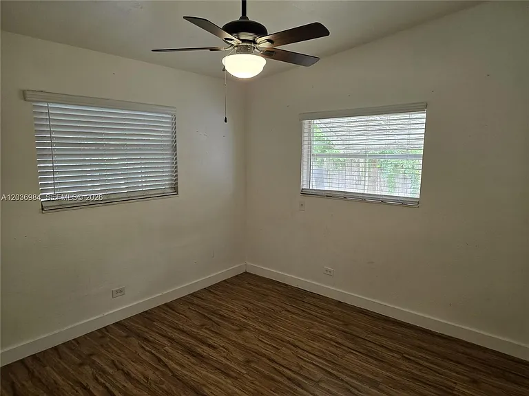 621 SW 64th Way — Photo 14