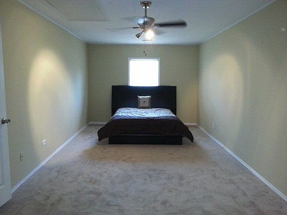 3rd image of 4850 Cambridge Dr