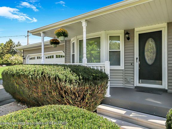 4th image of 2063 Arch Rd