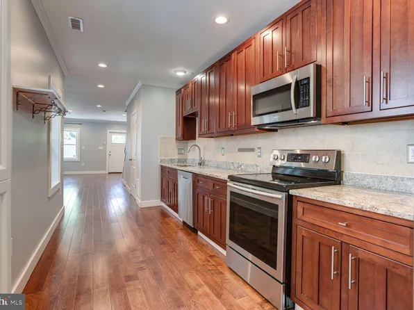 622 S Bethel St, Baltimore, MD 21231