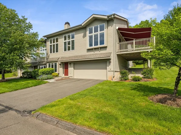 7 Wyndemere #7, Avon, CT 06001