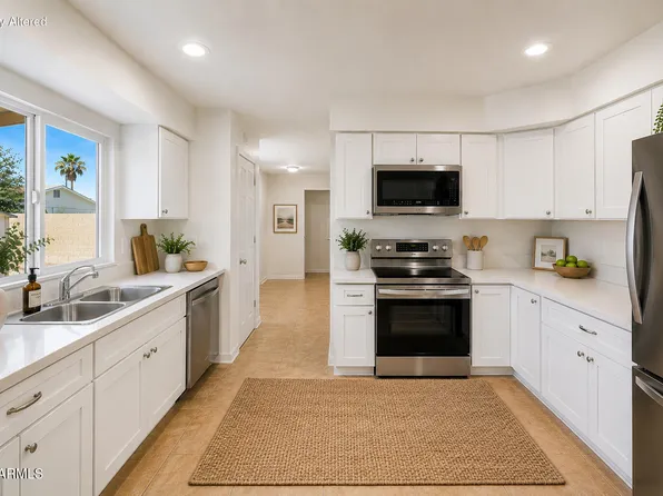 4213 W SUNNYSIDE Avenue, Phoenix, AZ 85029