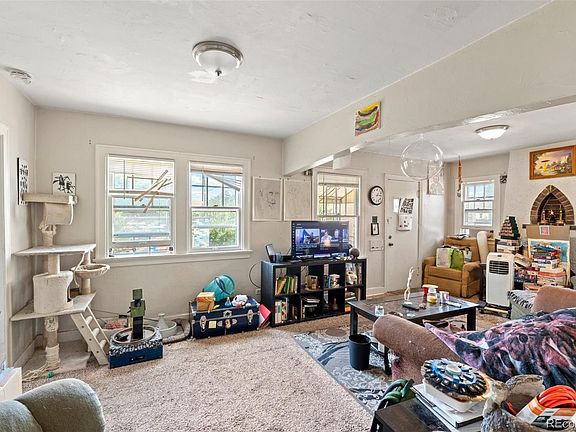 3rd image of 1428 E Evans Avenue