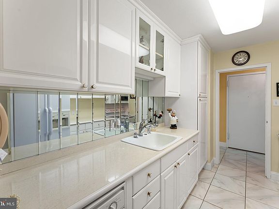 3rd image of 1901 John F Kennedy Blvd #2409-10