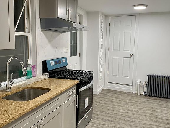 4th image of 38 Shaughnessy Ln #3