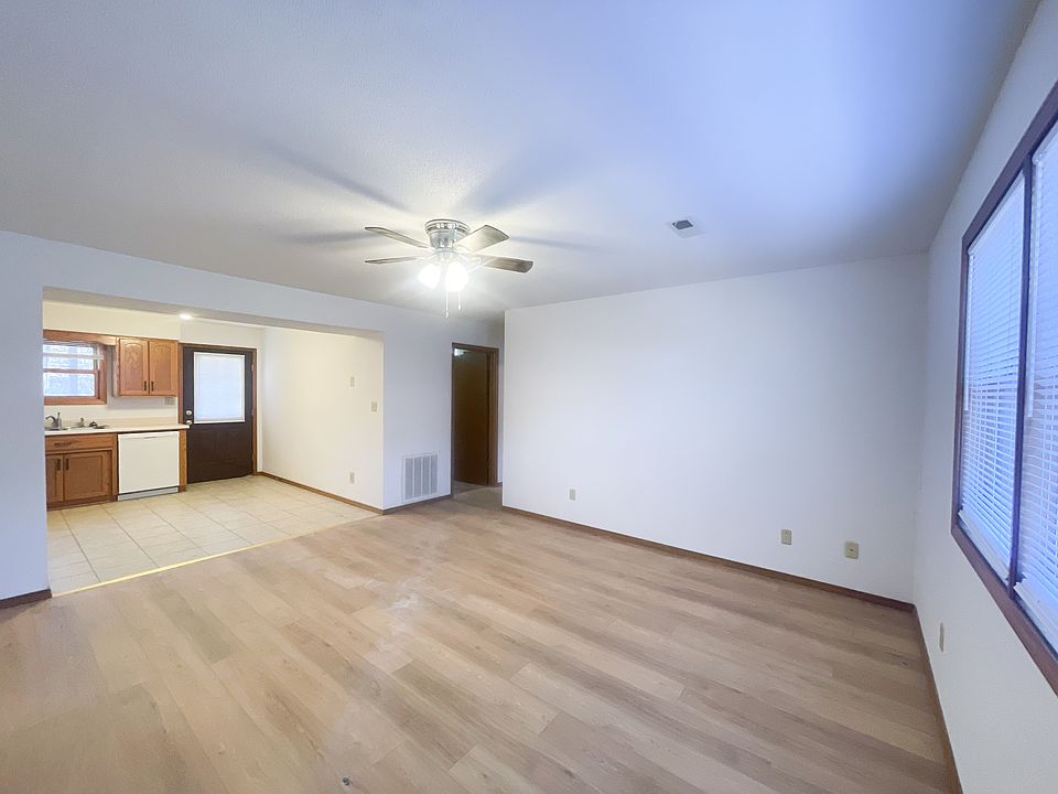 1st image of 1547 Belair Dr #26